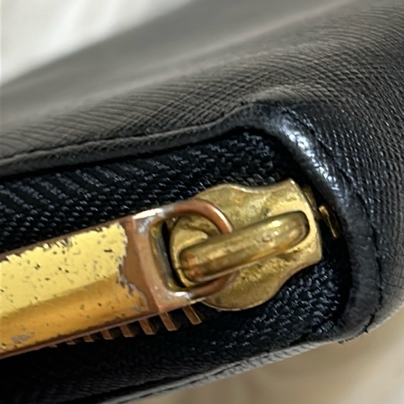 Authentic Tory Burch blk saffiano continental wallet - Picture 8 of 11